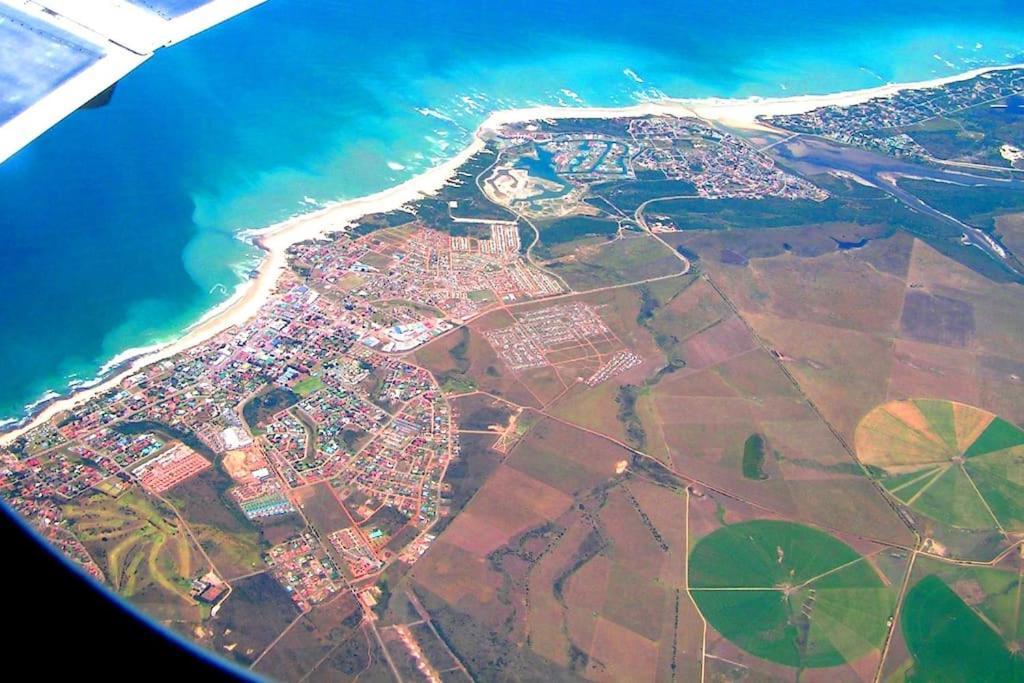 Beachfront Villa African Queen 11Beds Jeffreysbaai Buitenkant foto