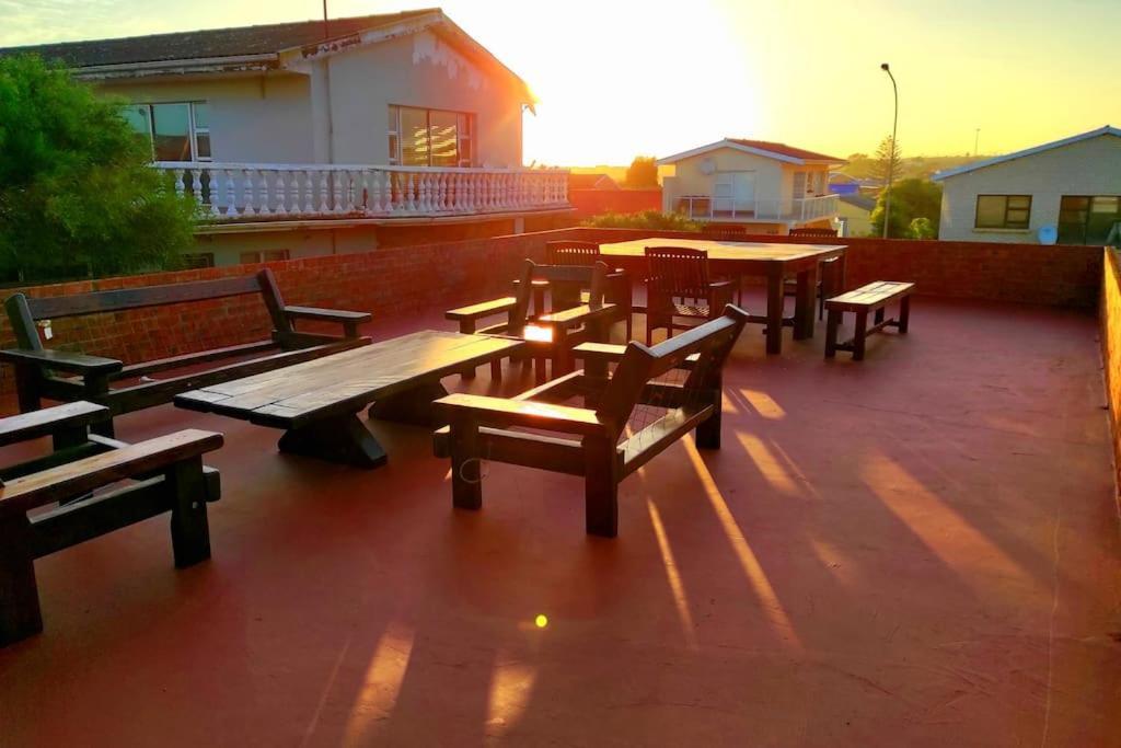 Beachfront Villa African Queen 11Beds Jeffreysbaai Buitenkant foto
